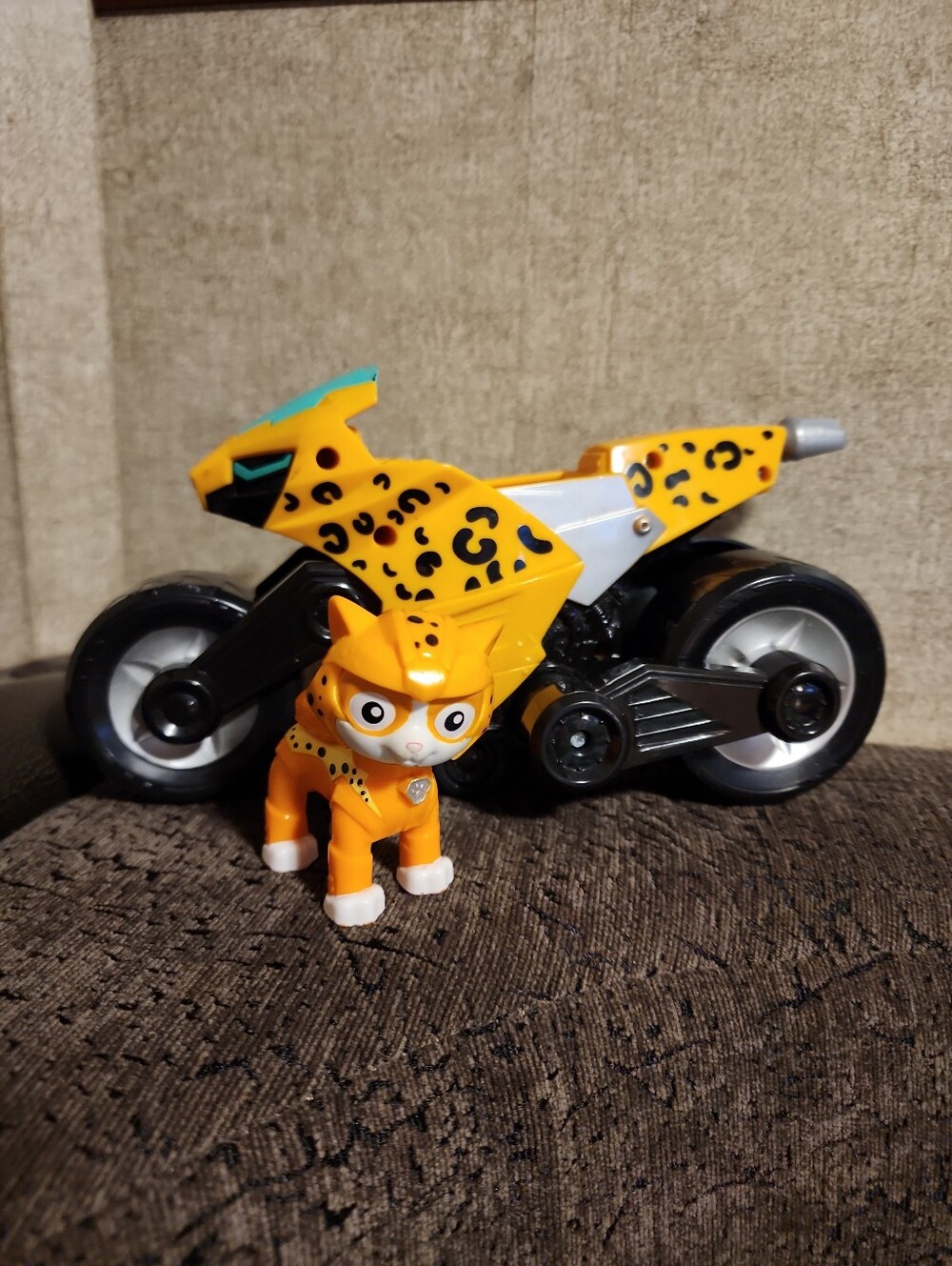Paw Patrol Cat Pack Yellow Cheetah Print Kids Motorcycle Figurine Wild Featured